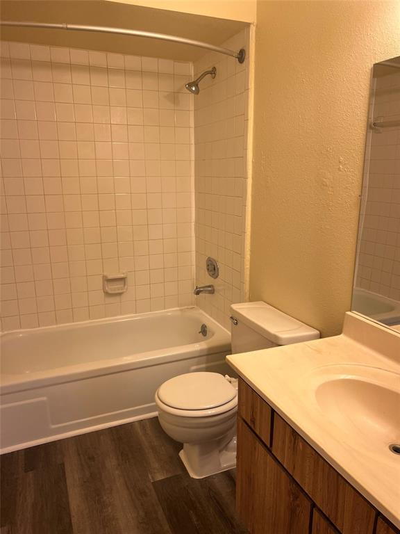 Building Photo - 16111 Aspenglenn Dr