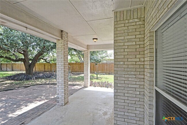 Building Photo - 380 Las Brisas Blvd