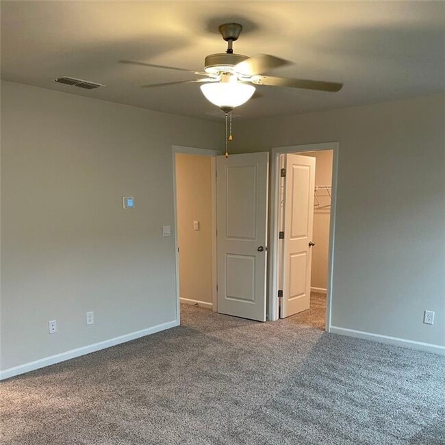 Building Photo - 1412 Villageside Ct