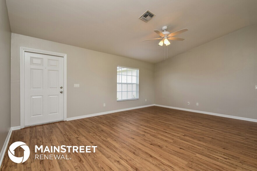 Building Photo - 2229 NW Juanita Pl