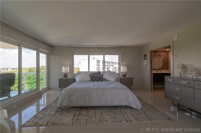 Building Photo - 1151 N Fort Lauderdale Beach Blvd