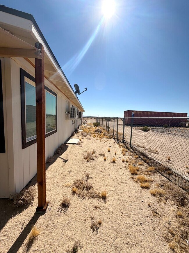 Building Photo - Cozy 1 Bedroom 1 Bathroom with Great Views