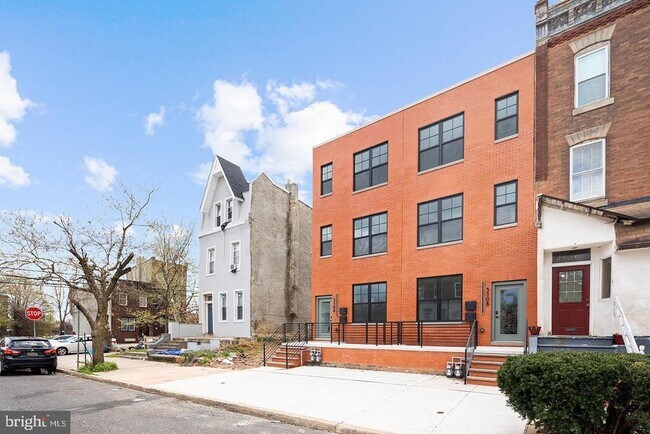 Building Photo - 3106 Clifford St
