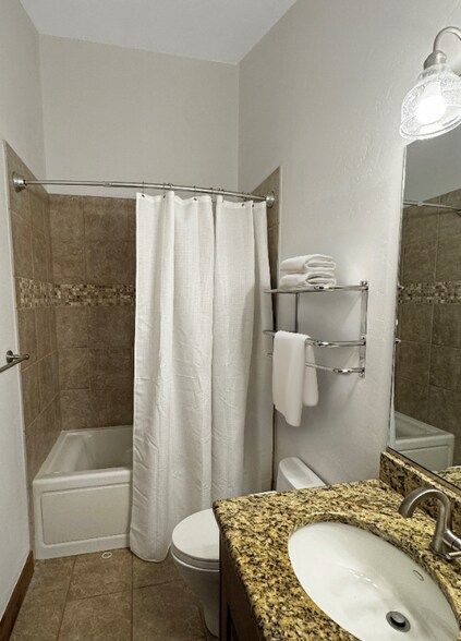 Building Photo - 80 Mule Deer Ct