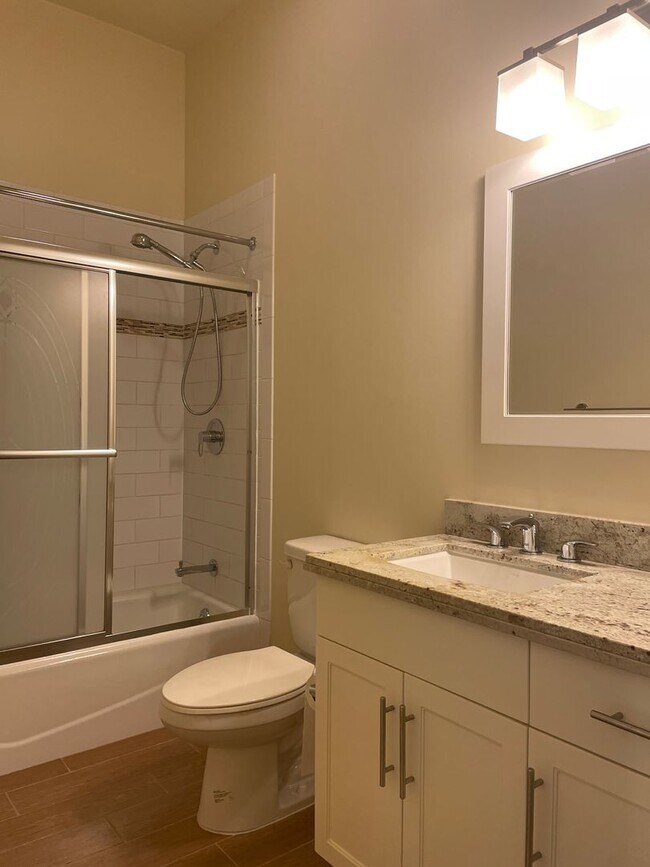 Building Photo - Cove Waikiki - Reduced rent for the month of May $2450