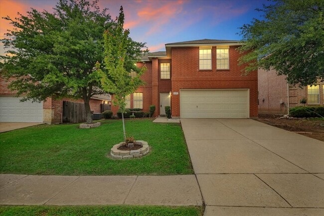 Building Photo - 1110 Caroline Dr