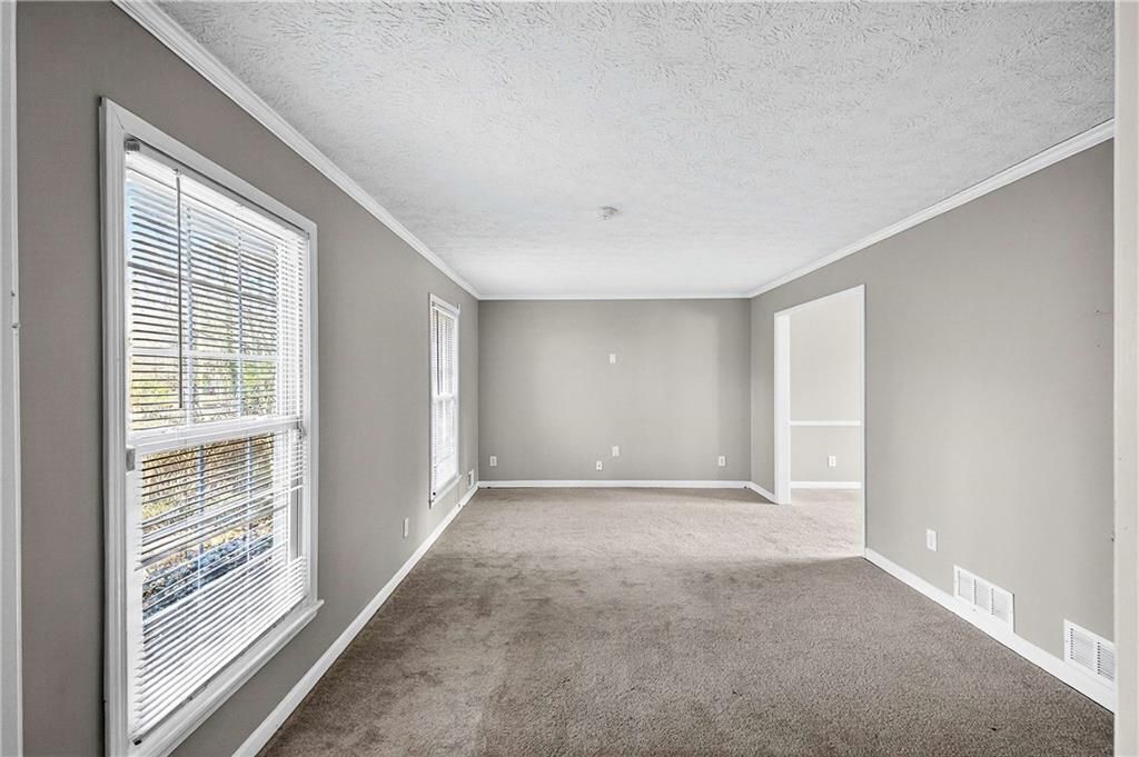 Building Photo - 1075 Forest Heights Rd