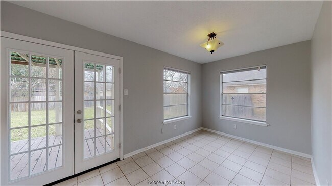 Building Photo - 1107 Braeswood Dr