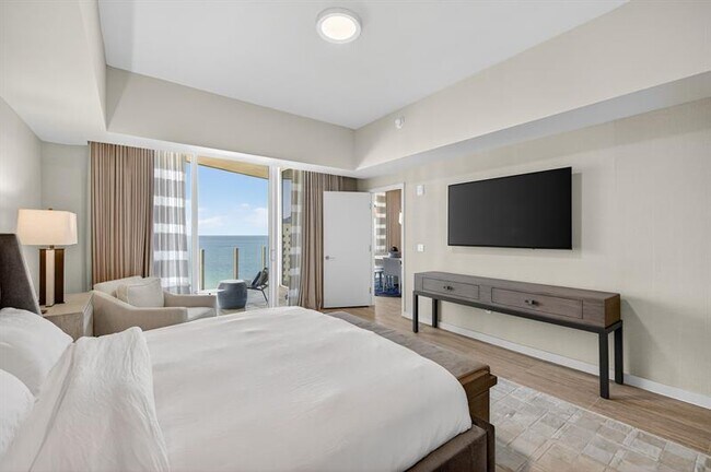 Building Photo - 525 N Fort Lauderdale Beach Blvd