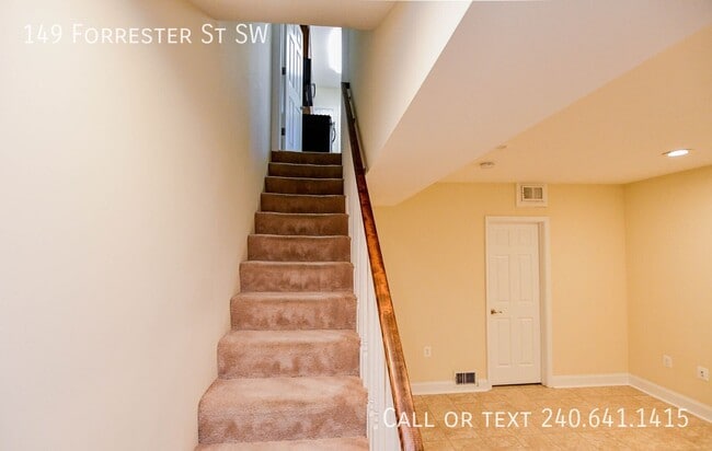 Building Photo - 149 Forrester St SW