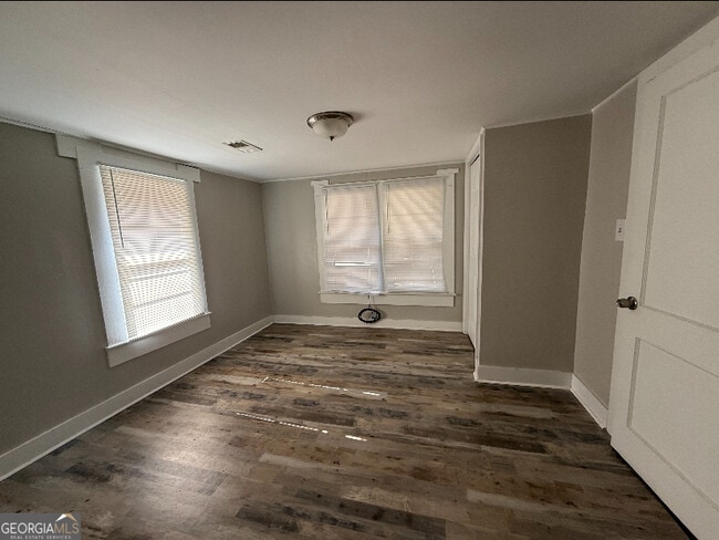 Building Photo - 10416 Lavonia Rd