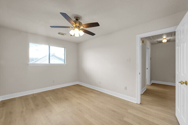 Building Photo - 16415 N Eldridge Pkwy