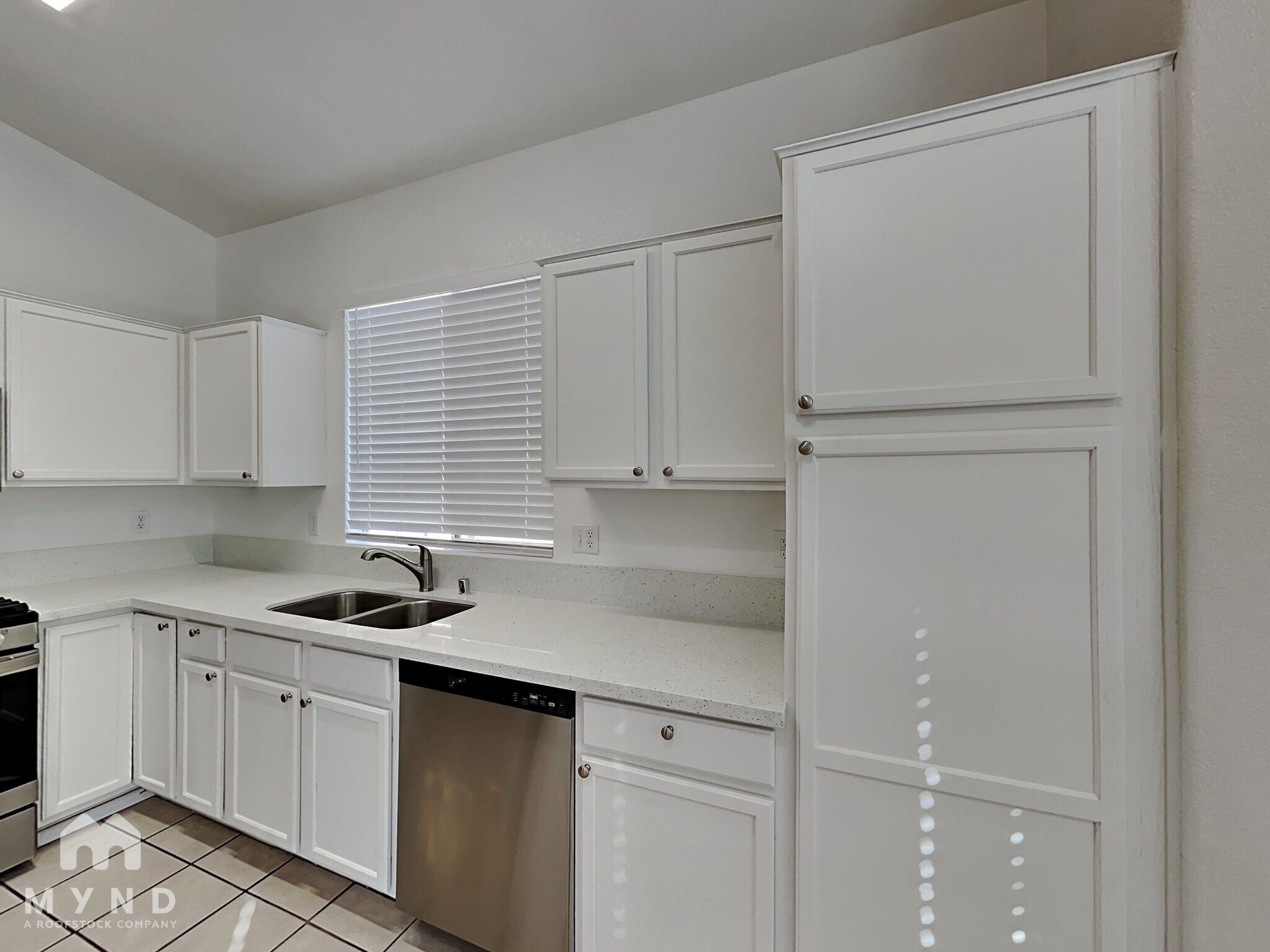 Building Photo - 9540 Ensworth St