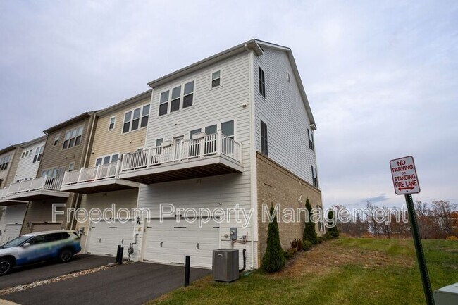 Building Photo - 17137 Branched Oak Rd