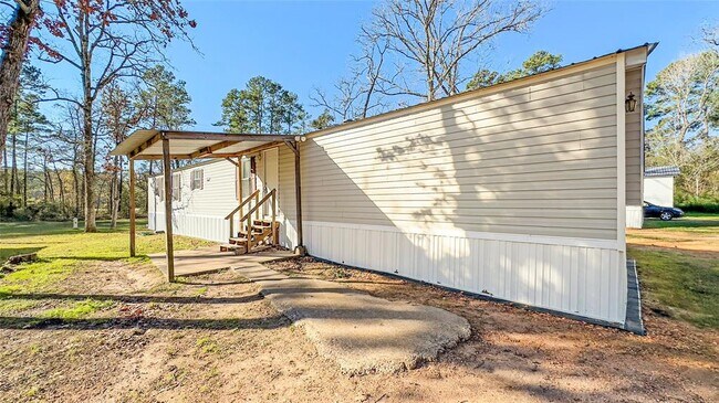 Building Photo - 1202 US-190