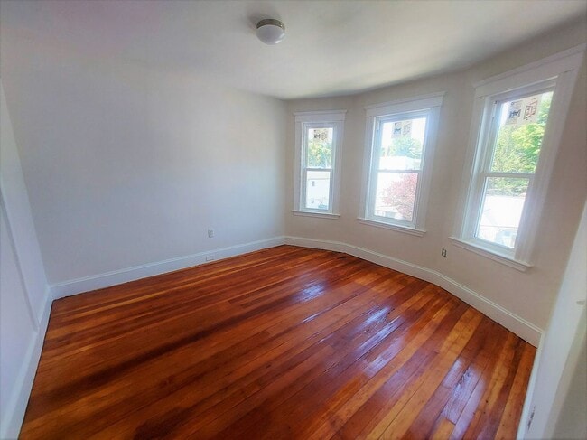 Building Photo - 11 Groveland