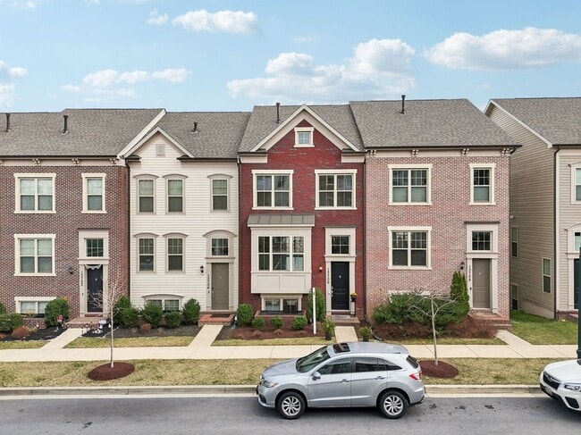 Building Photo - 13706 Petrel St