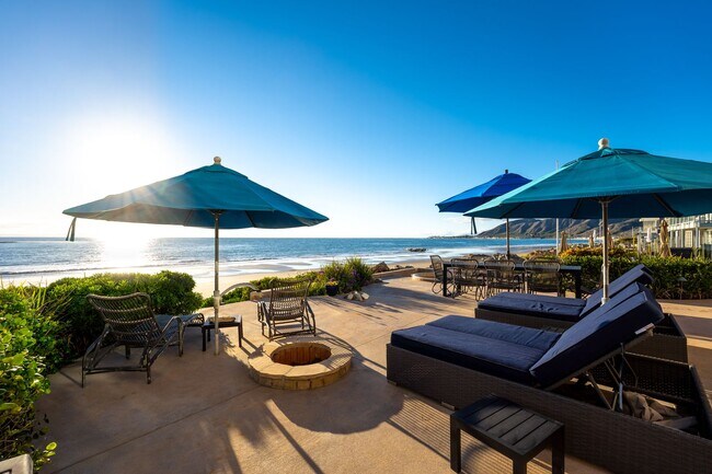 Building Photo - GORGEOUS CUSTOM BEACH HOME - Solimar Beach...