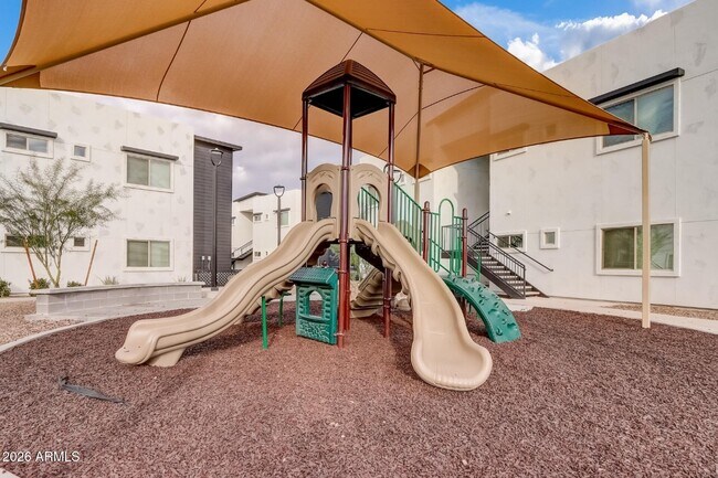 Building Photo - 9160 N 67th Ave
