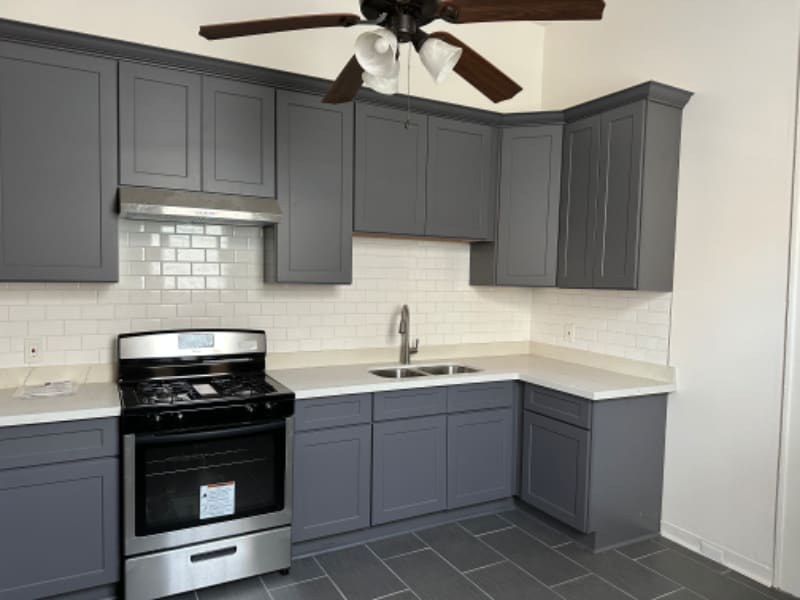 Building Photo - 922 N Roman St