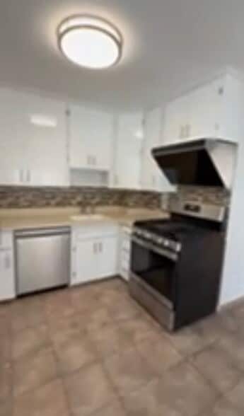 Building Photo - 23-37-37 120th St