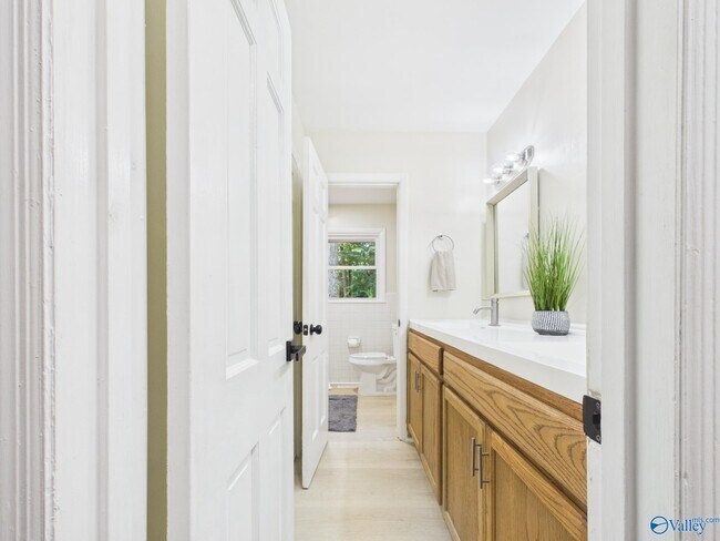 Building Photo - 6808 Jones Valley Dr SE