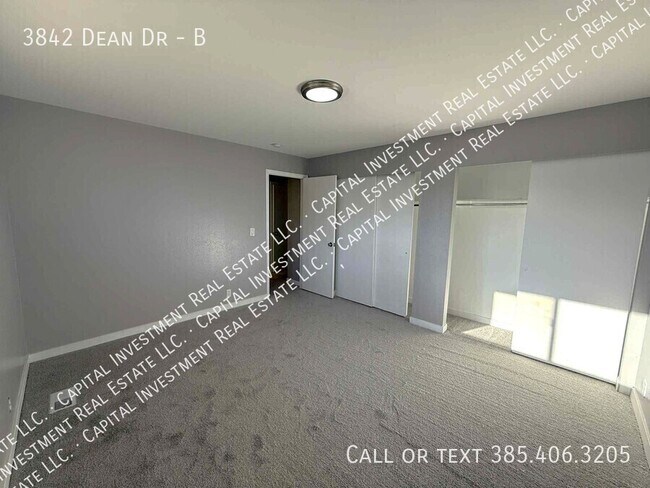 Building Photo - 3842 Dean Dr