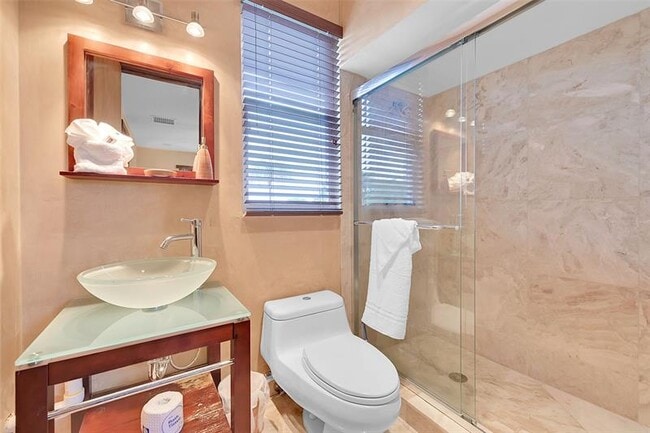 Building Photo - 4200 Coral Hills Dr