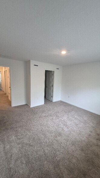 Building Photo - 3563 Davenport Creek Ct