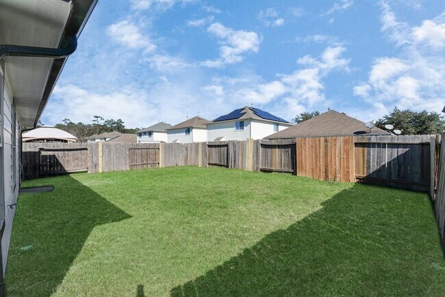Building Photo - 21826 Hemlock Park Dr