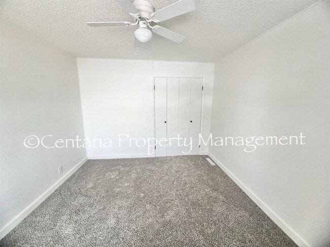 Building Photo - Nice and cozy bungalow in the sweet town of Anaconda!