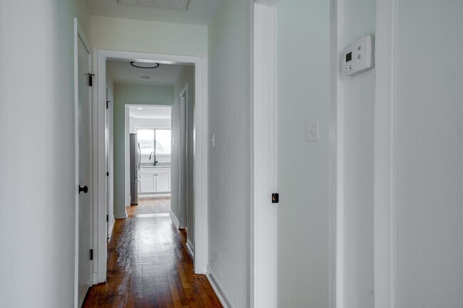 Building Photo - 2403 Flint St