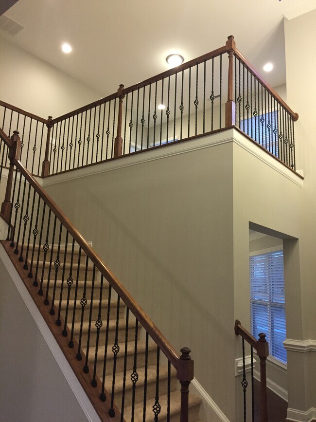 Building Photo - 2618 Snap Dragon Dr