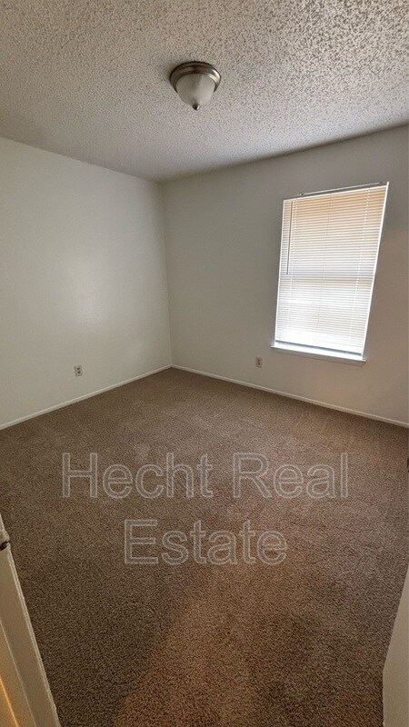 Building Photo - 5705 Cougar Dr