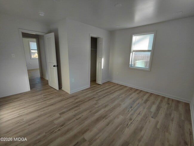 Building Photo - 344 Blossom Ave