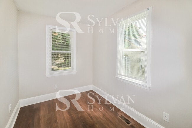 Building Photo - Proper Design. Smartly Priced. Ready for Move-In!