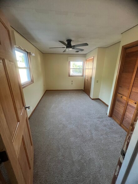 Bedroom w/closet #3 - 1004 Buffalo St