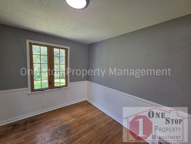 Building Photo - Beautiful 3 Bedroom 2 Bathroom in Kansas City