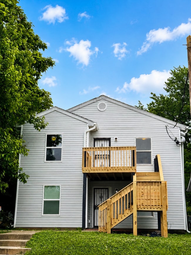 Building Photo - 1723 W Kentucky St