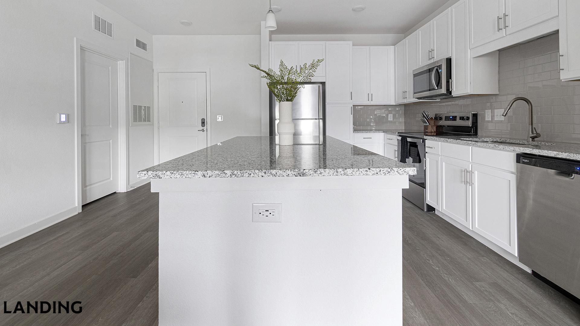 Building Photo - 12525 Tibbets Ln