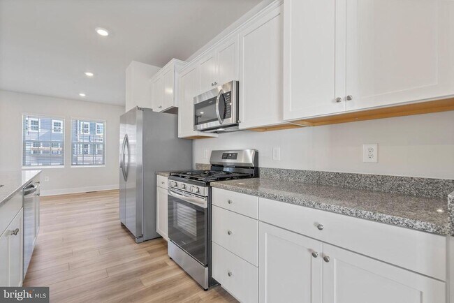 Building Photo - 1830 Parham Wy