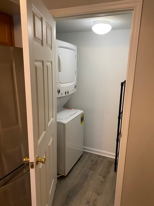 Building Photo - 4702 King John Way