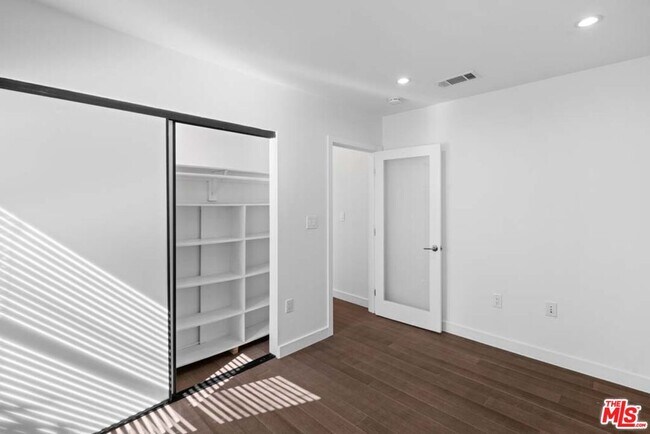 Building Photo - 10453 Holman Ave