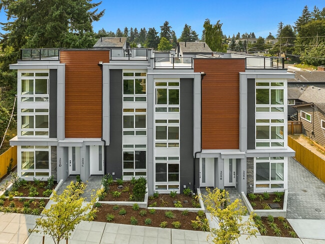 Building Photo - 309 N 138th St