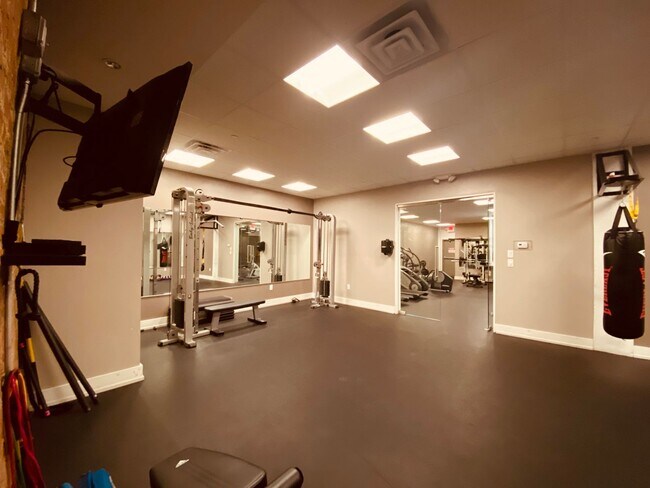 Building Photo - 1210 Chestnut St