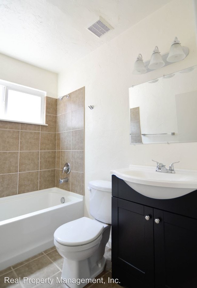 Building Photo - 2850 Pioneer Dr