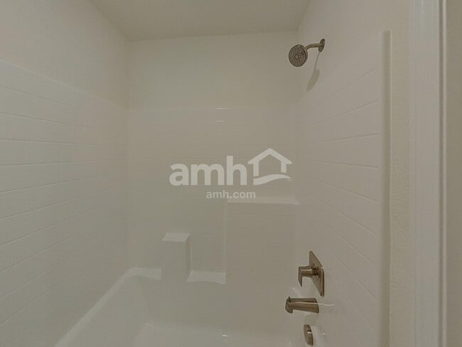 Building Photo - 80 Cabaletta Ln