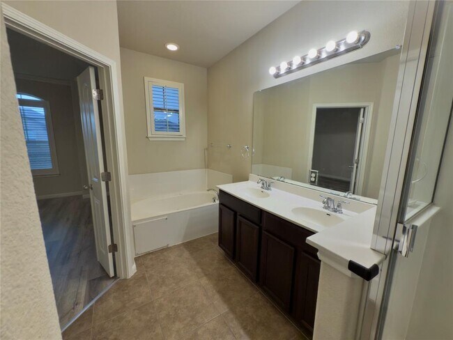 Building Photo - 14001 Avery Ranch Blvd