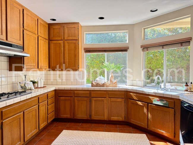 Building Photo - 12613 Crest Knolls Ct