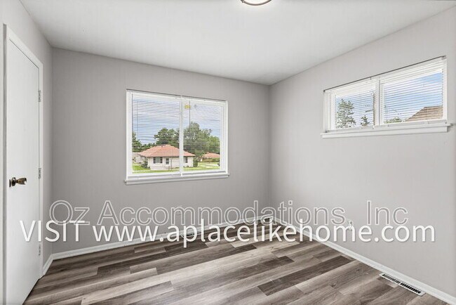 Building Photo - 3609 W 47th St